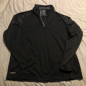 Men’s black light weight pullover